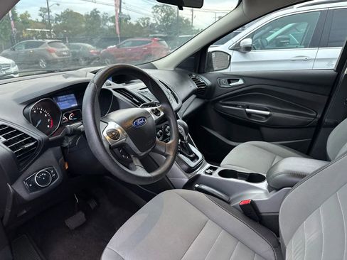 Used 2015 Ford Escape SE image 9