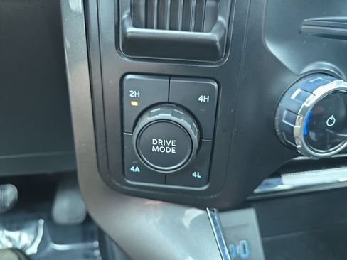 Used 2023 Ford F150 Lariat AWD/4WD image 27