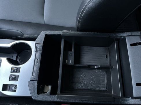 Used 2022 Toyota 4Runner SR5 Premium image 25