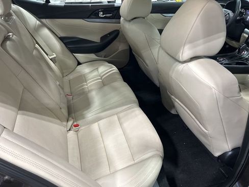 Used 2016 Nissan Maxima 3.5 SL FWD image 36