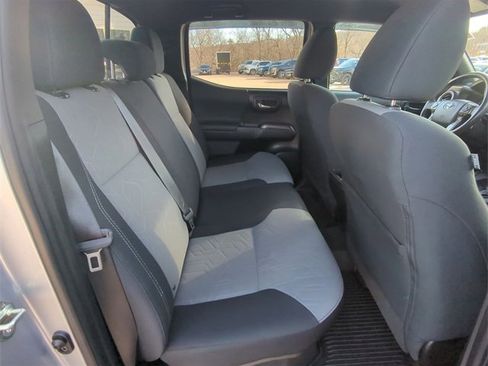 Used 2020 Toyota Tacoma TRD Sport image 25