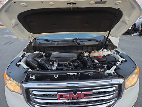 Used 2019 GMC Acadia SLT image 10