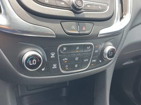 Used 2024 Chevrolet Equinox LT AWD/4WD image 36