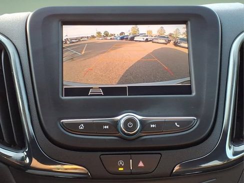 Used 2024 Chevrolet Equinox RS FWD image 19