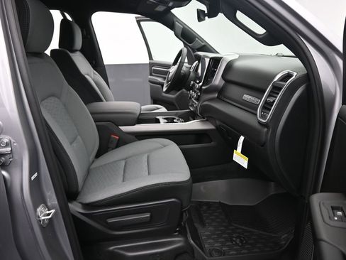 New 2025 RAM 1500 Big Horn image 18