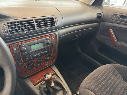 Used 2003 Volkswagen Passat GLS image 16