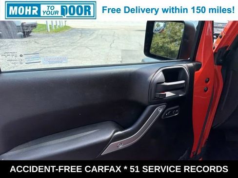 Used 2015 Jeep Wrangler Unlimited Rubicon w/ Connectivity Group AWD/4WD image 13