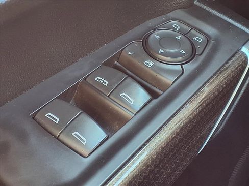 Used 2020 Chevrolet Silverado 1500 LT w/ All-Star Edition image 15