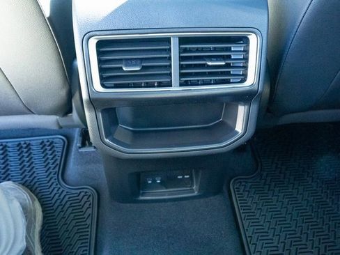 New 2026 Volkswagen Atlas Cross Sport SE image 32