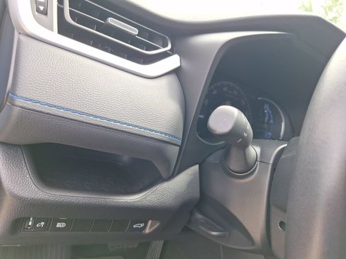 Used 2022 Toyota RAV4 XSE AWD/4WD image 18