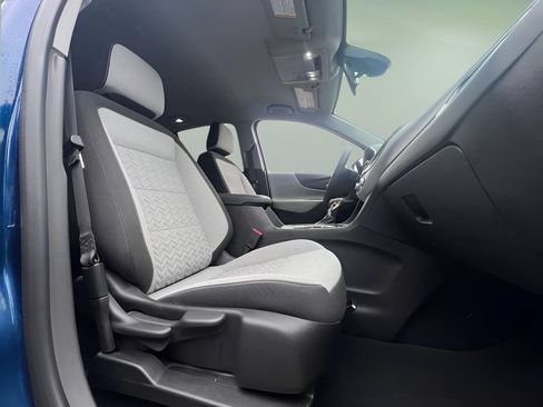 Used 2023 Chevrolet Equinox LS w/ LS Convenience Package FWD image 16