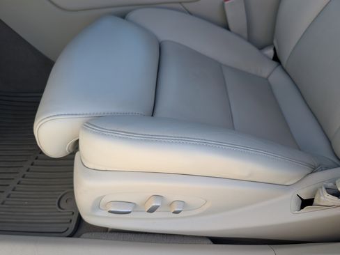 Used 2016 Cadillac XTS Premium image 10