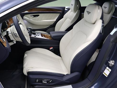 Used 2024 Bentley Continental GT V8 image 14