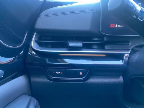 Used 2025 Kia Carnival SX Prestige image 14