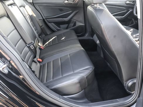 Certified 2024 Volkswagen Jetta SE FWD image 32