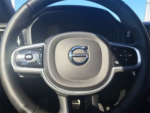 Used 2022 Volvo S60 B5 R-Design w/ Climate Package image 10