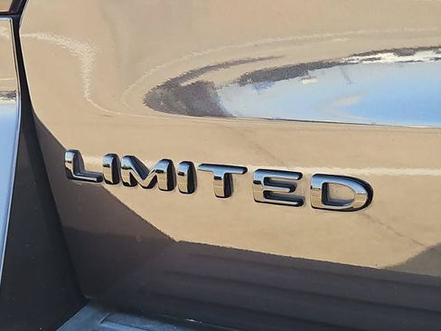 Used 2024 Ford Expedition Limited RWD image 32