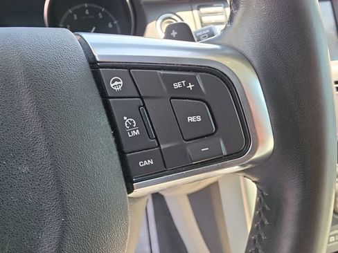 Used 2018 Land Rover Discovery Sport SE AWD/4WD image 22