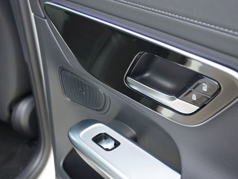 Certified 2025 Mercedes-Benz GLC 300 4MATIC image 57