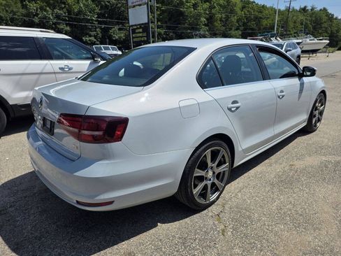 Used 2017 Volkswagen Jetta S w/ Jetta S Cold Weather Package FWD image 10