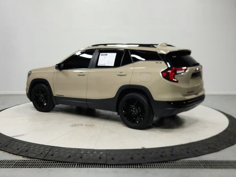 Used 2023 GMC Terrain SLE w/ Driver Convenience Package FWD image 6