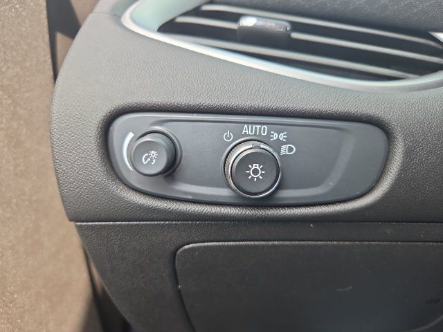 Certified 2025 Chevrolet Malibu RS FWD image 25