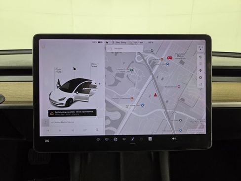 Used 2021 Tesla Model 3 Standard Range Plus image 22
