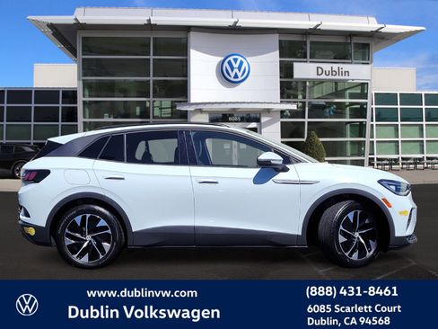 Certified 2021 Volkswagen ID.4 Pro S image 3