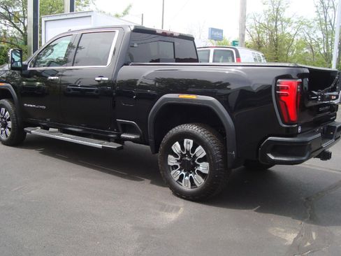 Certified 2025 GMC Sierra 2500 Denali w/ Denali Reserve Package AWD/4WD image 7