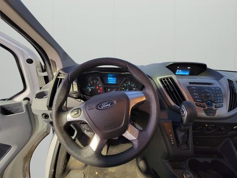 Used 2019 Ford Transit 350 XLT image 9