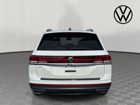 Used 2025 Volkswagen Atlas SE image 4