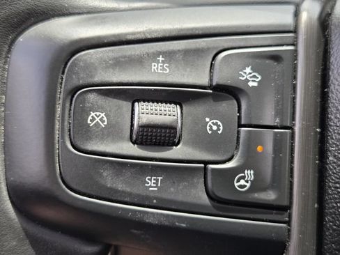 Used 2023 GMC Sierra 1500 AT4 w/ Technology Package AWD/4WD image 29