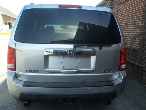 Used 2010 Honda Pilot Touring image 5