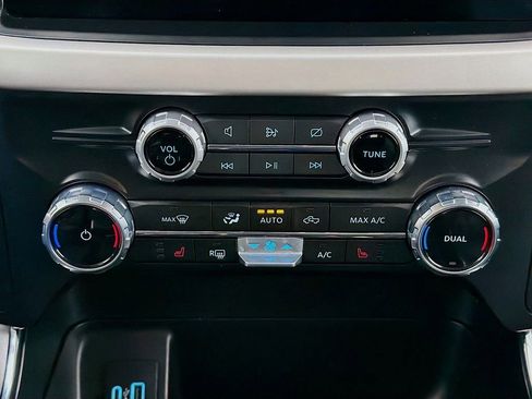 Used 2023 Ford F150 Lightning XLT image 34