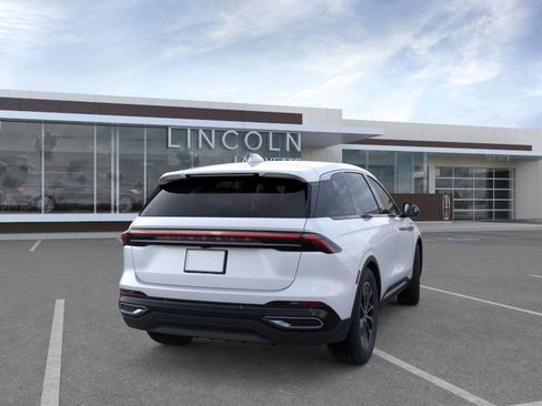 New 2026 Lincoln Nautilus Premier image 8