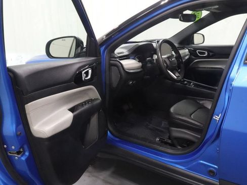 Used 2024 Jeep Compass Limited AWD/4WD image 8