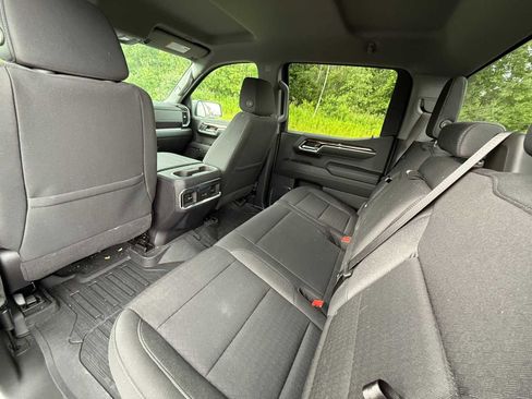 Used 2025 GMC Sierra 1500 Elevation image 22