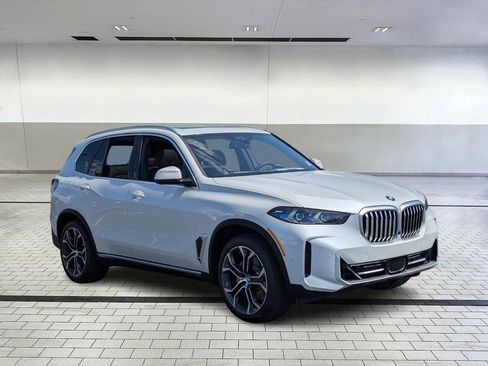 New 2026 BMW X5 xDrive40i AWD/4WD image 1