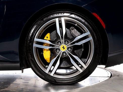 Certified 2019 Ferrari Portofino image 19