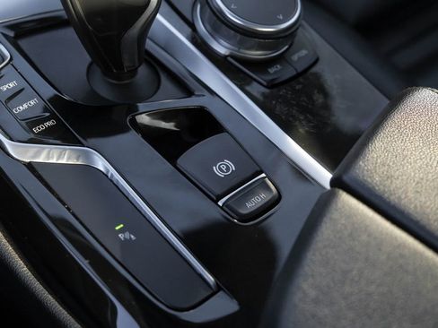 Used 2019 BMW 530i xDrive image 27