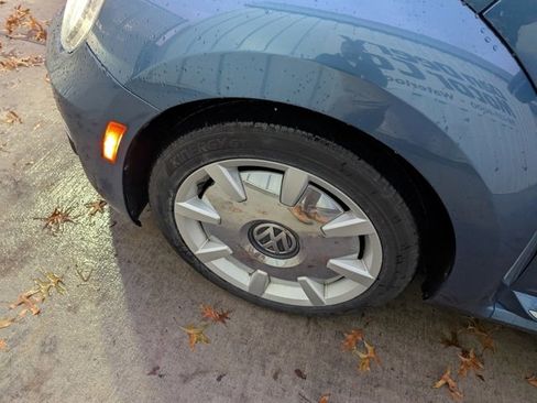 Used 2019 Volkswagen Beetle 2.0T SE image 10