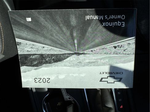 Used 2023 Chevrolet Equinox LT image 9