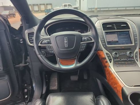 Used 2020 Lincoln Nautilus Reserve AWD/4WD image 16