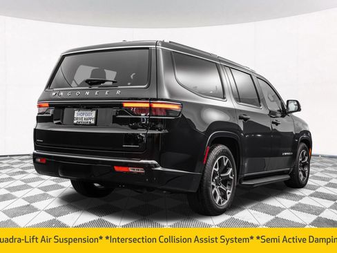 Used 2023 Jeep Wagoneer Series III w/ Convenience Group I image 13