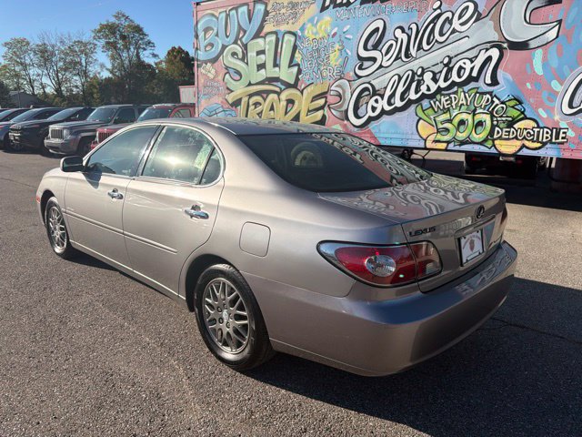 Used 2004 Lexus ES 330 w/ Premium Pkg FWD image 4