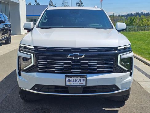 New 2026 Chevrolet Suburban High Country AWD/4WD image 8