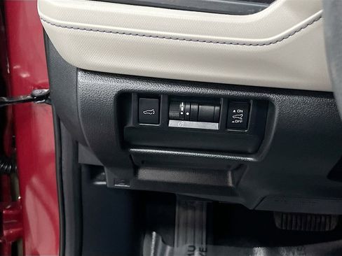 Used 2025 Subaru Forester Premium AWD/4WD image 10