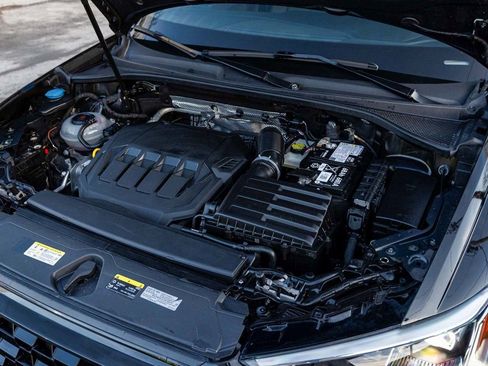 Used 2025 Audi Q3 2.0T Premium image 35