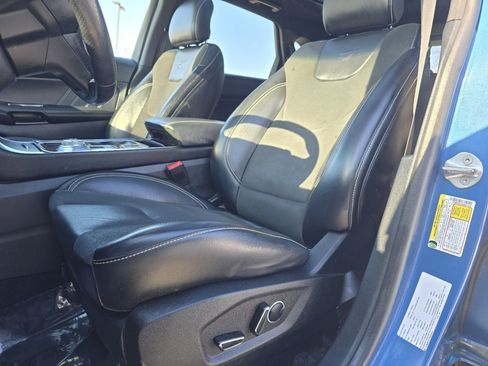 Used 2019 Ford Edge ST w/ Convenience Package image 23