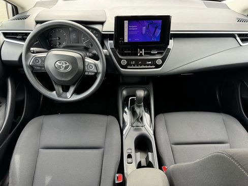 Used 2025 Toyota Corolla LE FWD image 12